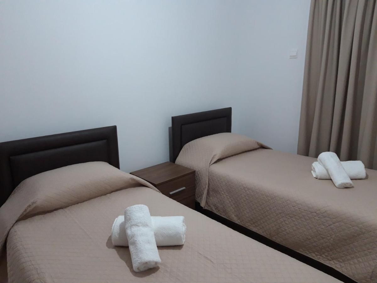 Costas Two-Bedroom Ground Floor Apartment Paphos Luaran gambar